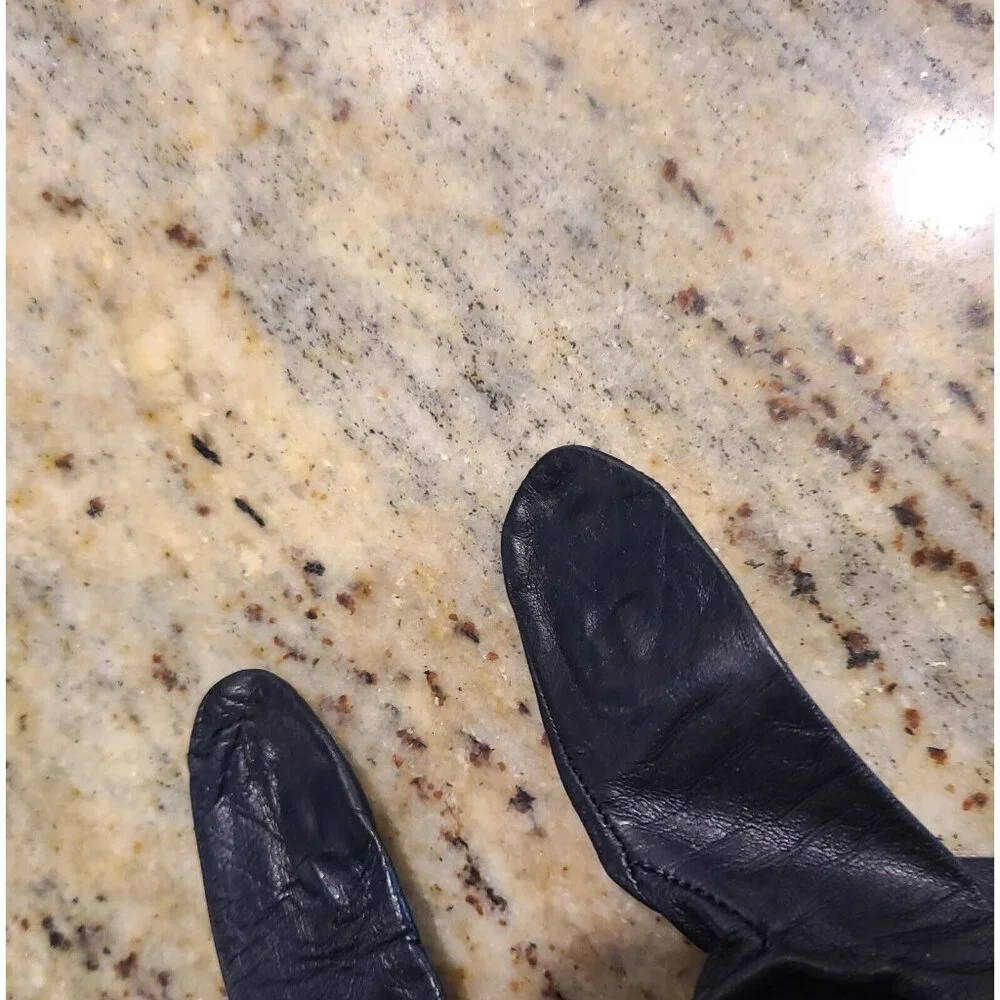 Vintage Size S/M 6.5 Black Leather 10
